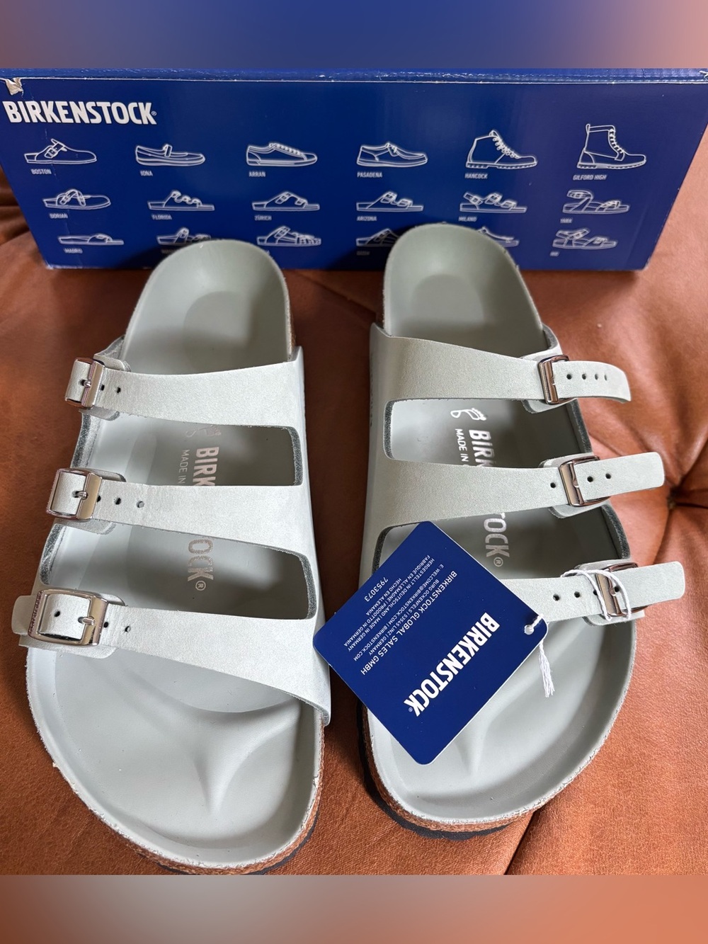 NWT Birkenstock Florida Fresh pure sage with Black Outsole Sandals Sz 40 - Picture 3 of 7